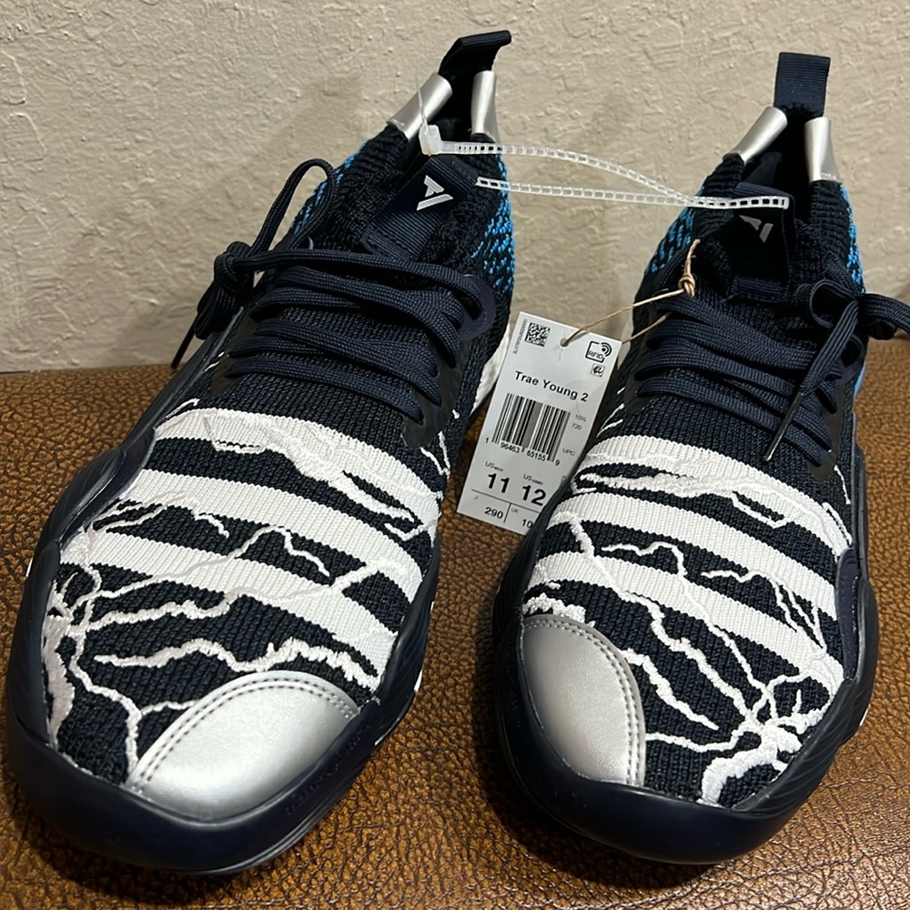 Brand New Adidas NBA’s Trae Young 2 Atlanta Hawks Superstar Point Guard Sneakers